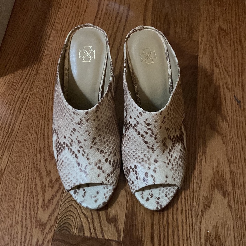 ANN TAYLOR LEATHER faux python high heel mules - beautiful detail - Picture 2 of 8